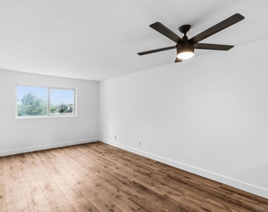 6434 Akins Ave - Photo Thumbnail 3