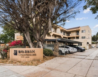 6434 Akins Ave - Photo Thumbnail 17