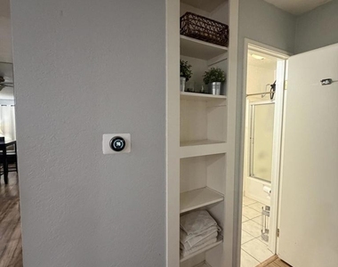 680 N Ashurst Court - Photo Thumbnail 7