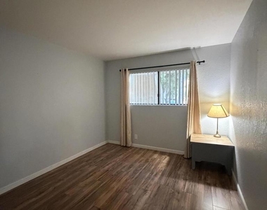 680 N Ashurst Court - Photo Thumbnail 8