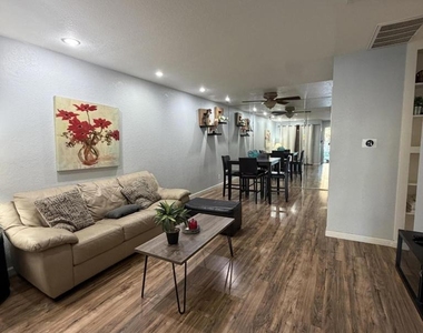 680 N Ashurst Court - Photo Thumbnail 2