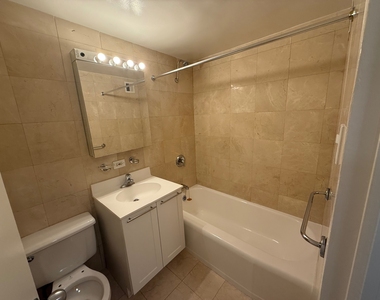 412 East 55th Street - Photo Thumbnail 7