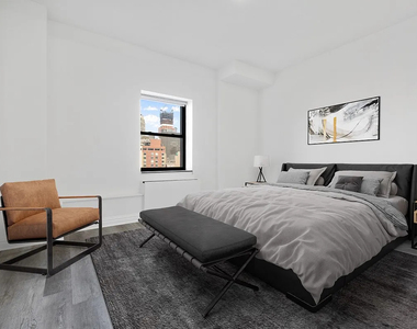 West 34th Street - Photo Thumbnail 2
