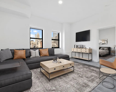 West 34th Street - Photo Thumbnail 1