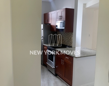West 34th Street - Photo Thumbnail 4