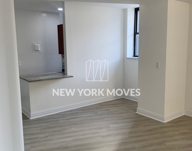 West 34th Street - Photo Thumbnail 1