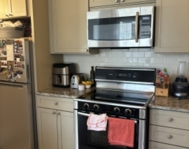1100 Beacon St - Photo Thumbnail 10