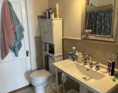 1100 Beacon St - Photo Thumbnail 8