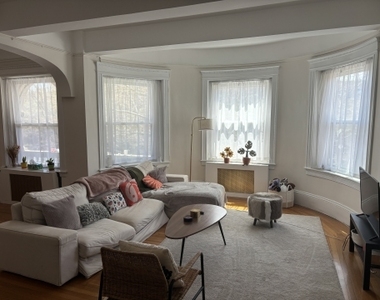 1100 Beacon St - Photo Thumbnail 4