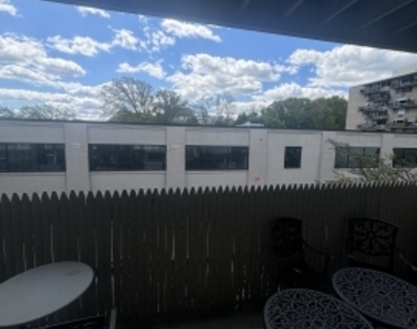 25 Medfield St - Photo Thumbnail 4