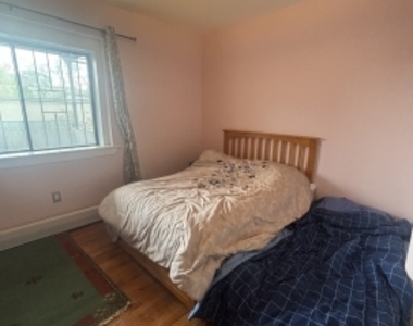 25 Medfield St - Photo Thumbnail 8