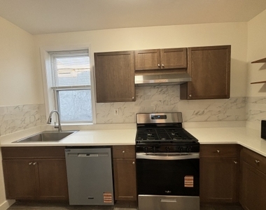 1400 Commonwealth Ave - Photo Thumbnail 1