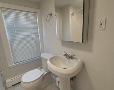 75 Pleasant St - Photo Thumbnail 4