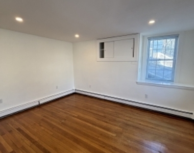 75 Pleasant St - Photo Thumbnail 7