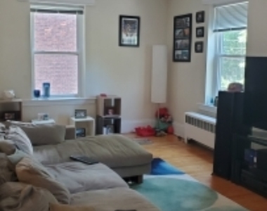 1100 Beacon St - Photo Thumbnail 12