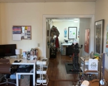 275 Aspinwall Ave - Photo Thumbnail 16