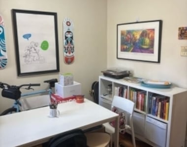 275 Aspinwall Ave - Photo Thumbnail 13