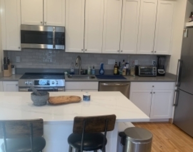 1100 Beacon St - Photo Thumbnail 9