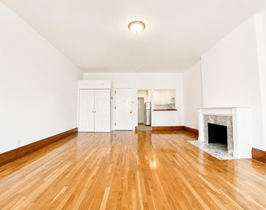 302 West 107th Street - Photo Thumbnail 4