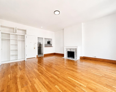 302 West 107th Street - Photo Thumbnail 2