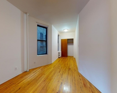 East 90 Street - Photo Thumbnail 6