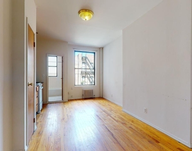 East 90 Street - Photo Thumbnail 8