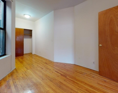 East 90 Street - Photo Thumbnail 13