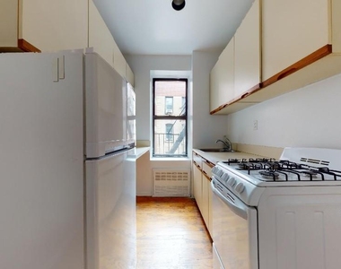 East 73 Street - Photo Thumbnail 2
