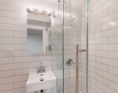 East 73 Street - Photo Thumbnail 2