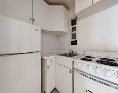 East 88 Street - Photo Thumbnail 2