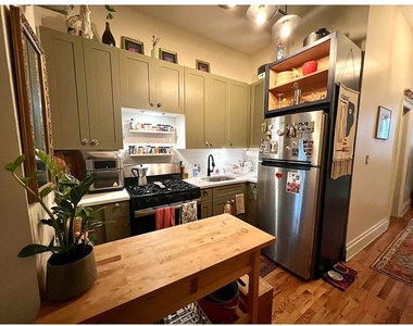 726 Willoughby Ave - Photo Thumbnail 2