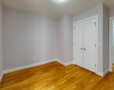 1795 Riverside Drive - Photo Thumbnail 12