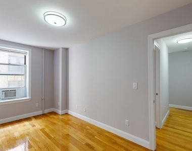 1795 Riverside Drive - Photo Thumbnail 13