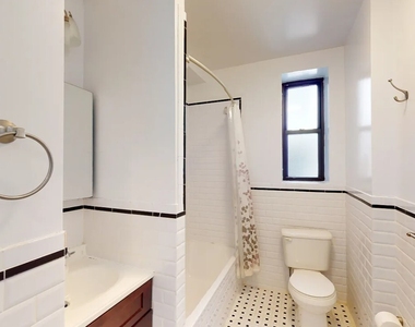 1795 Riverside Drive - Photo Thumbnail 7