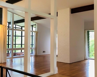 424 N Ridge Street - Photo Thumbnail 9