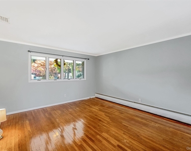 23 Princeton Drive - Photo Thumbnail 13
