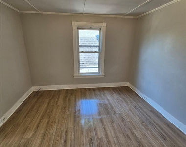 69 Greenkill Avenue - Photo Thumbnail 8
