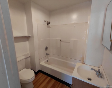 69 Greenkill Avenue - Photo Thumbnail 4