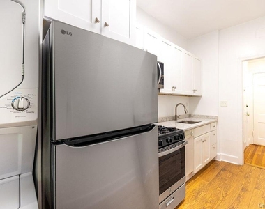 111 N Broadway - Photo Thumbnail 18