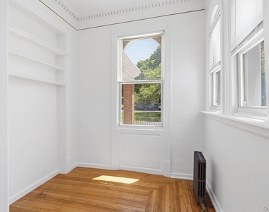 111 N Broadway - Photo Thumbnail 24