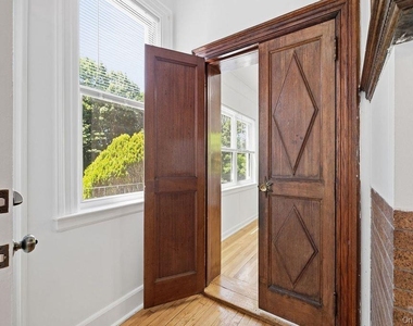 111 N Broadway - Photo Thumbnail 26