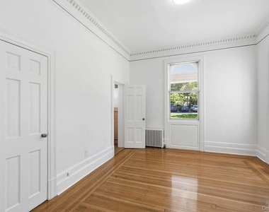 111 N Broadway - Photo Thumbnail 21