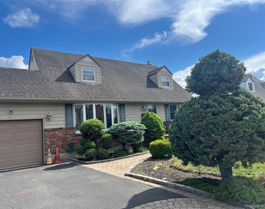 41 Ontario Avenue - Photo Thumbnail 2