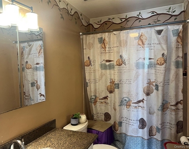 41 Ontario Avenue - Photo Thumbnail 10
