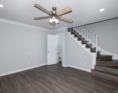 1355 Roanoke Avenue - Photo Thumbnail 3