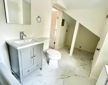 5 Winans Street - Photo Thumbnail 9