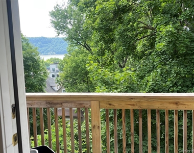 47 Lincoln Terrace - Photo Thumbnail 10