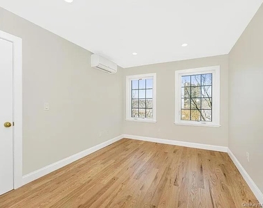 47 Lincoln Terrace - Photo Thumbnail 5