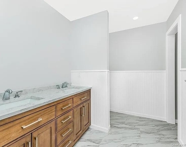 47 Lincoln Terrace - Photo Thumbnail 9