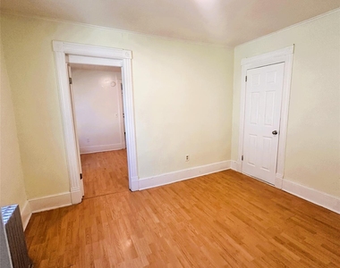 12 Seitz Terrace - Photo Thumbnail 2